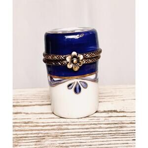 Limoges Vintage porcelain trinket box, pill box